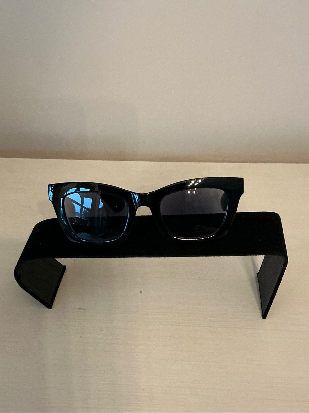 Sunglass Readers +3.50, Black Cat-Eye-NO Brand